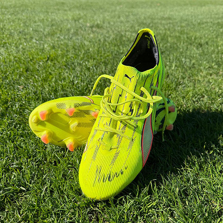 Signierte Trainingsschuhe KAINZ