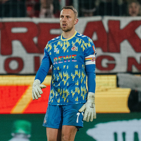 Signierte Kapitänsbinde Marvin Schwäbe KOE:WOB