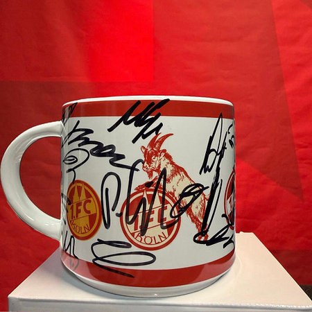 Signierte Tasse "Retro Logos XXL"