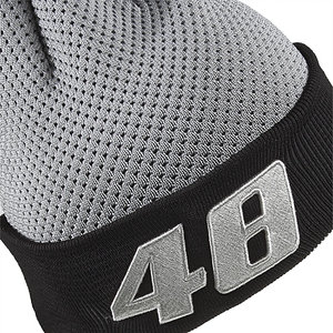 Beanie mit Bommel "48"