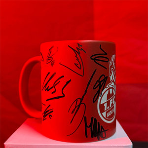 Signierte Tasse "Prägung" Rot