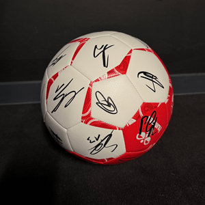 Signierter Unterschriftenball 2025/26