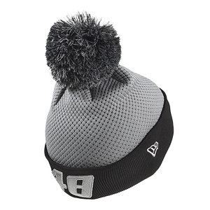 Beanie mit Bommel "48"