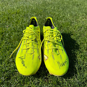 Signierte Trainingsschuhe KAINZ