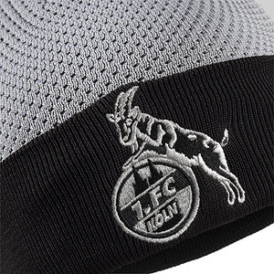 Beanie mit Bommel "48"