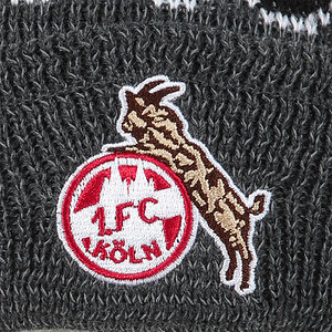 Beanie mit Bommel "Retro"