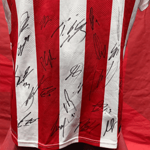 Signiertes Heimtrikot 2025/26