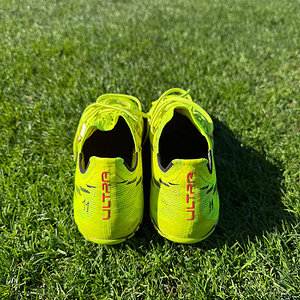 Signierte Trainingsschuhe KAINZ